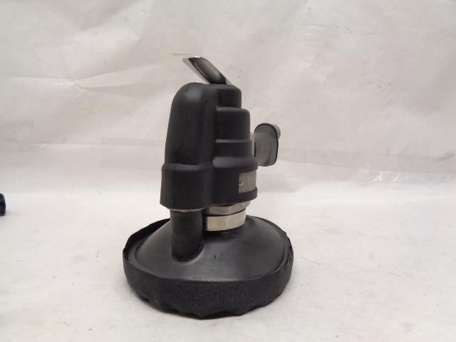 NEW DUSTLESS ORBITAL SANDER WITH DUST BAG R27