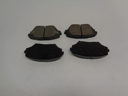 NEW TOYOTA 01-05 RAV4 FRONT BRAKE PAD KIT 04465-AZ011-TM R5