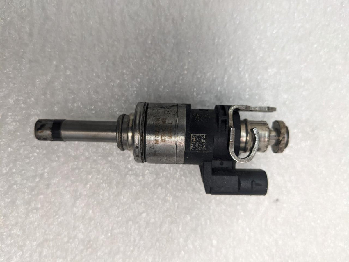 15-18 PORSCHE CAYENNE MACAN 958 TURBO FUEL INJECTOR 94611012830 USED R21SPB