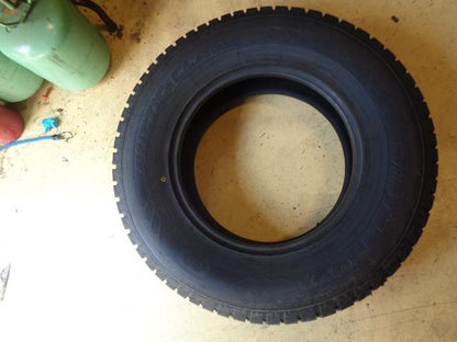 2 NEW ARTIC CLAW WINTER WXI 275 70 18 125/122Q TIRES ARC74 SU16 Q2