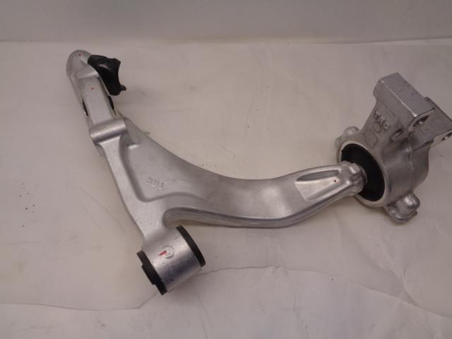 NISSAN FRONT CONTROL ARM LOWER RIGHT ASSY . 54500-1CAOC R16