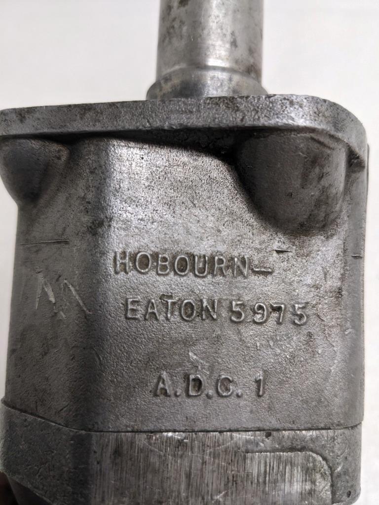 HOBOURN-EATON 5975 ADC1 OIL PUMP NO GEAR DRIVE FOR MG/TRIUMPH CARS USED R11TA