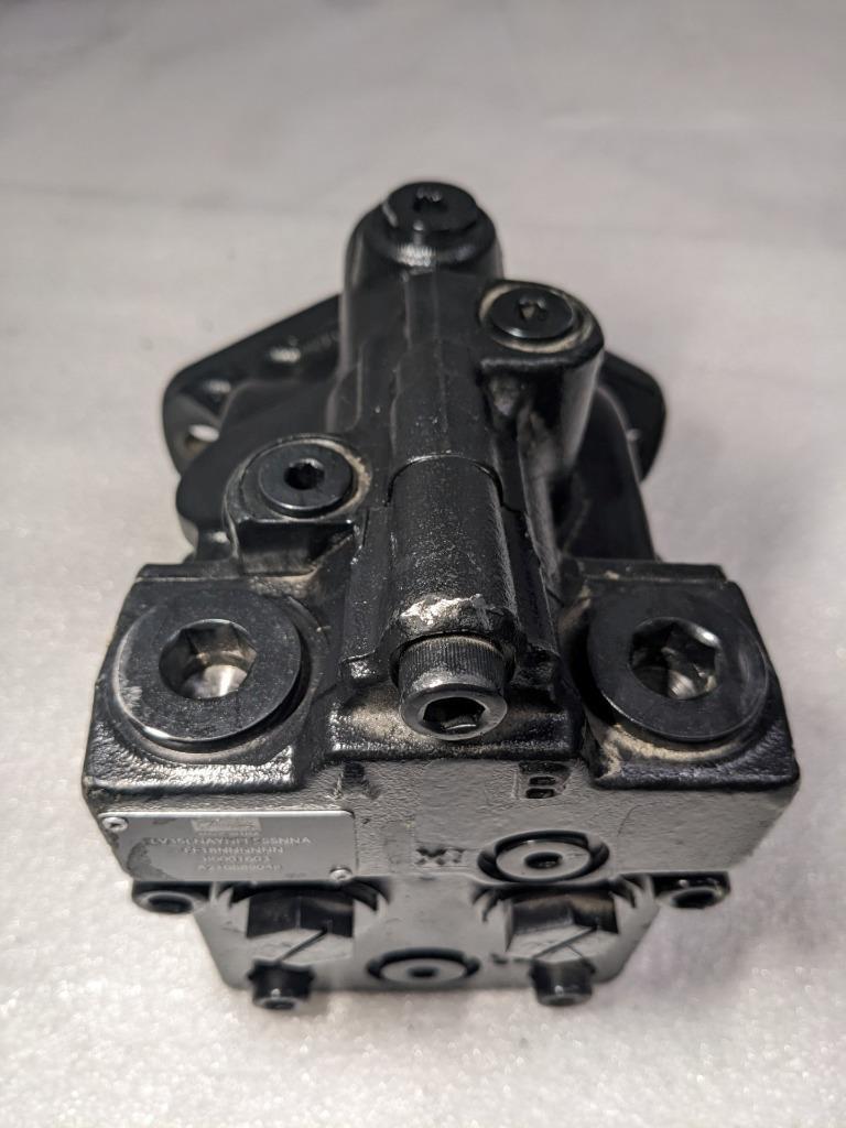 DANFOSS DRIVE MOTOR BOOM LIFT 80001603 13-SPLINE NEW R11
