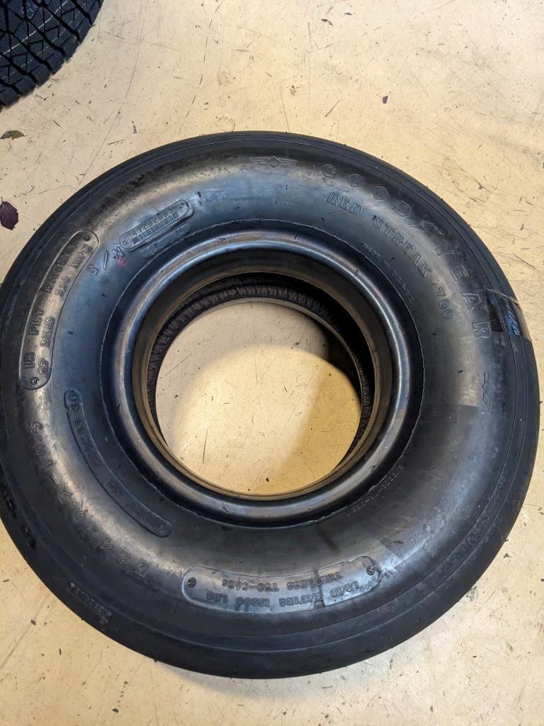GOODYEAR RED STREAK 700 BUISNESS AIRCRAFT B24 9.5 10.5 18PLY 210MPH 249K833