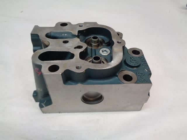 GENUINE DOOSAN FORKLIFT ENGINE CYLINDER HEAD GV15 (G) 150113-00823 R8