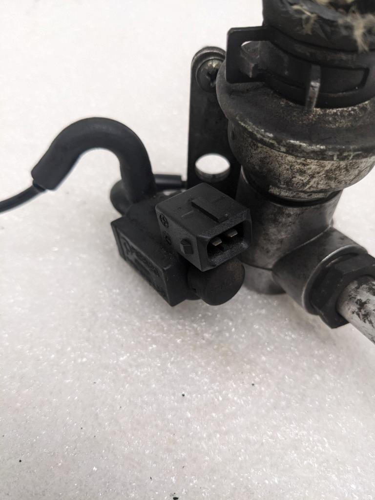 PORSCHE 9961131317R SECONDARY EGR AIR INJECTOR VALVE FOR 1999 996 USED 996GL2T1