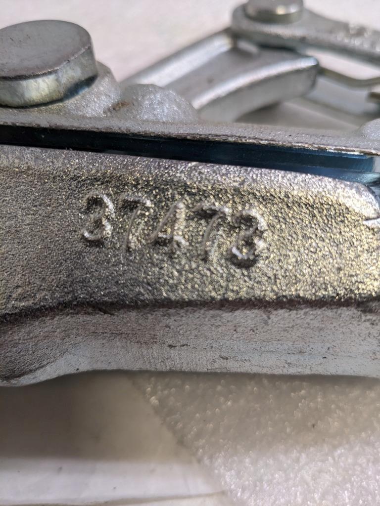 TESMEC SELF-GRIPPING CLAMP 21004060 USED I1