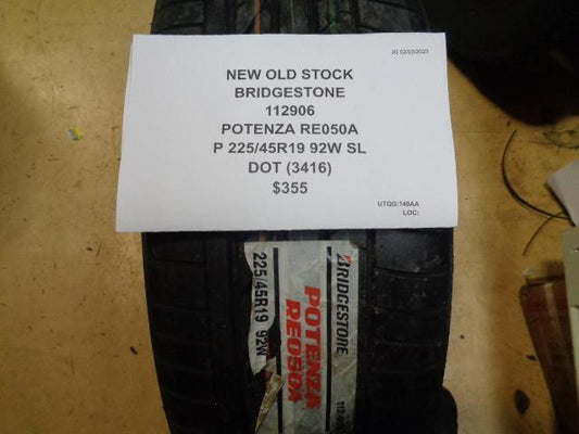 NEW OLD STOCK BRIDGESTONE POTENZA RE050A P 225 45 19 92W SL UHP TIRE 112906 CQ2