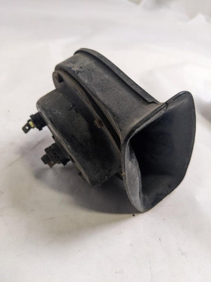 PORSCHE 84-91 944 LOW PITCH TONE ELECTRIC HORN SIREN MIXO TR129 #3 USED R21T2