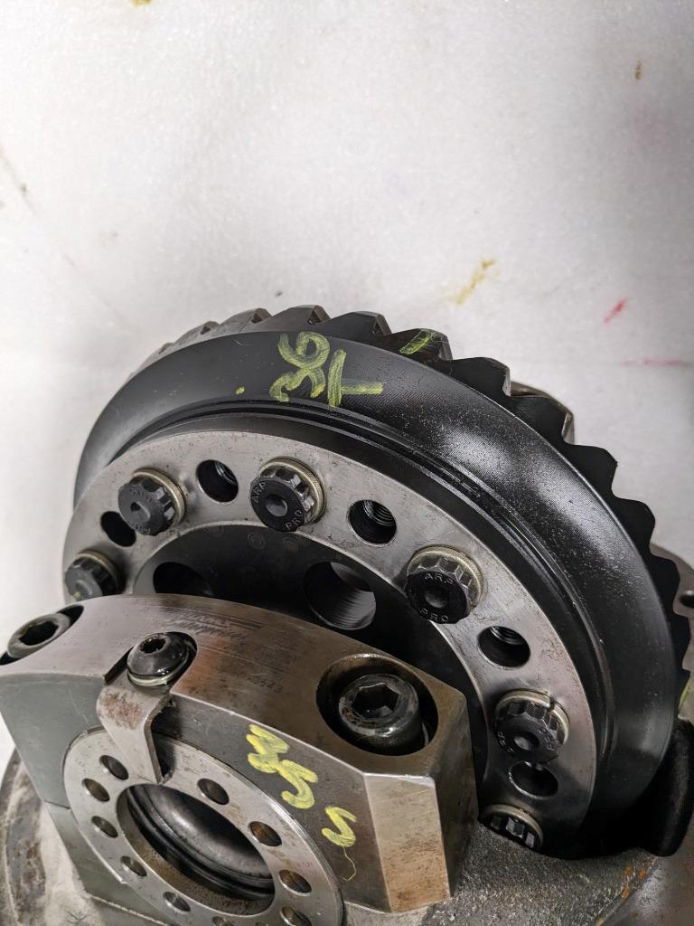 MARK WILLIAMS 57605-B THIRD MEMBER FORD 5.14 10"  35 SPLINE 931 USED B1B2