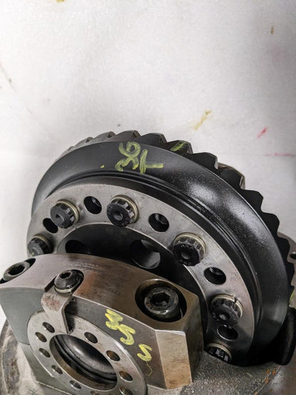 MARK WILLIAMS 57605-B THIRD MEMBER FORD 5.14 10"  35 SPLINE 931 USED B1B2