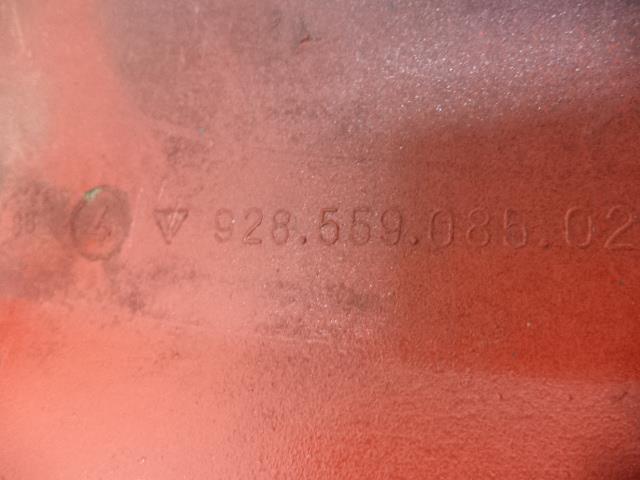 USED GENUINE PORSCHE ROCKER PANEL 928 559 085 02 DRIVER SIDE RED R20