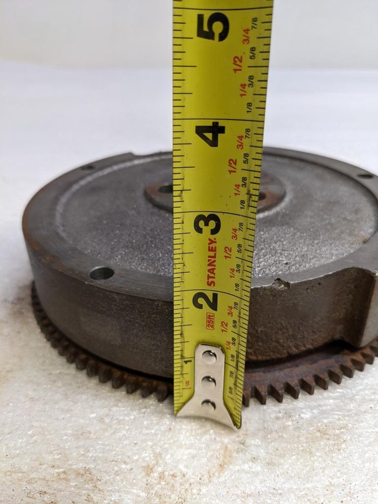 BRIGGS AND STRATTON 593139 FLYWHEEL FOR 19J137-0001-F1 SMALL ENGINE NEW R32
