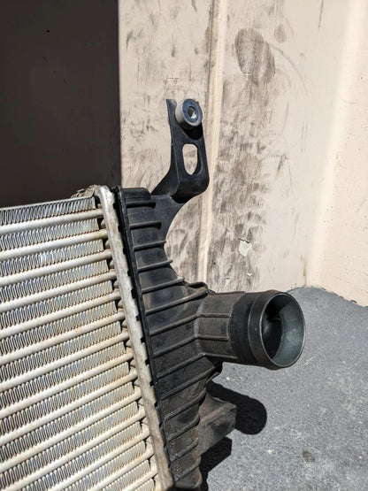 FORD 4C3Z-6K775-BA INTERCOOLER ASSEMBLY FOR 04 EXCURSION/F250SD-F550SD USED B2