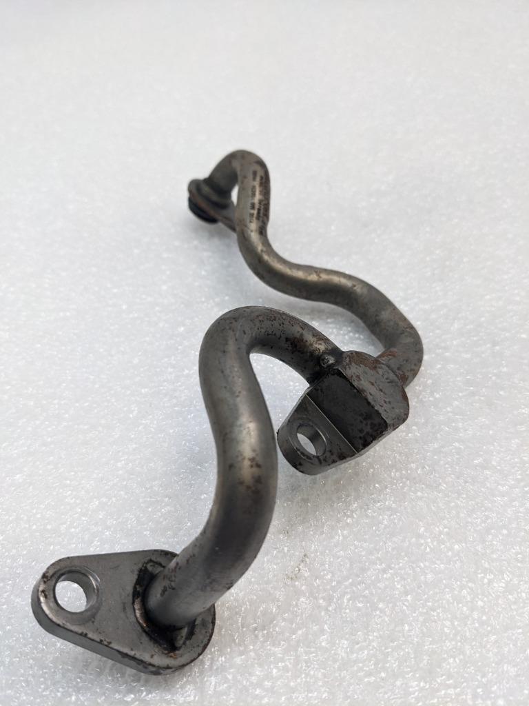 PORSCHE MACAN 15-18 ENGINE OIL LINE PIPE  94610703331 USED R21SPB