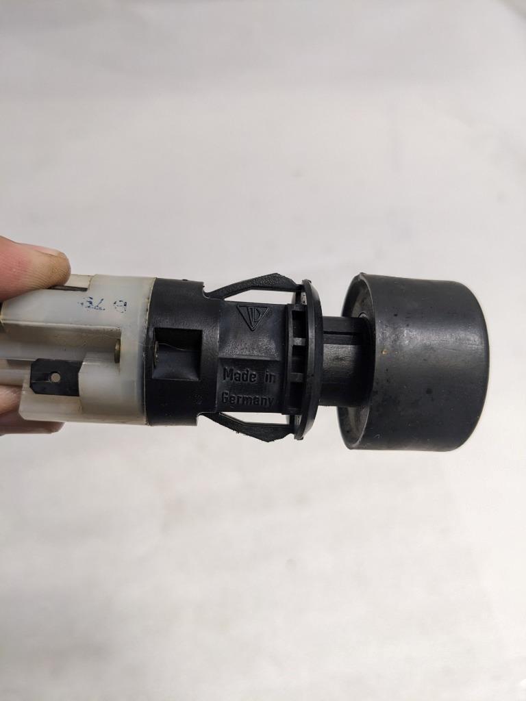 PORSCHE 92861311100 HELLA FOG LIGHT SWITCH FOR 87-91 928 USED R20T7