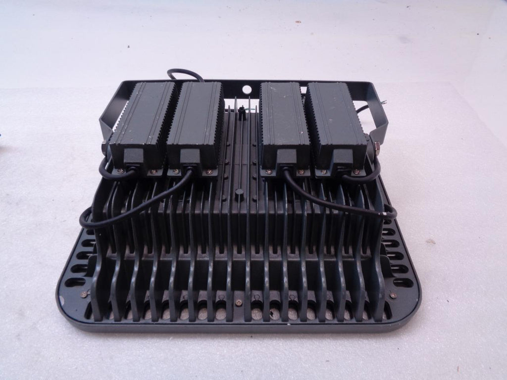DAMAGED PROJECT-LIGHT LAMP / FLOOD LIGHT 200W SR