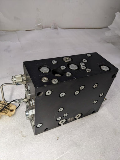 HYDRAULIC MANIFOLD ASSEMBLY 203270-1 VACRO USED R10