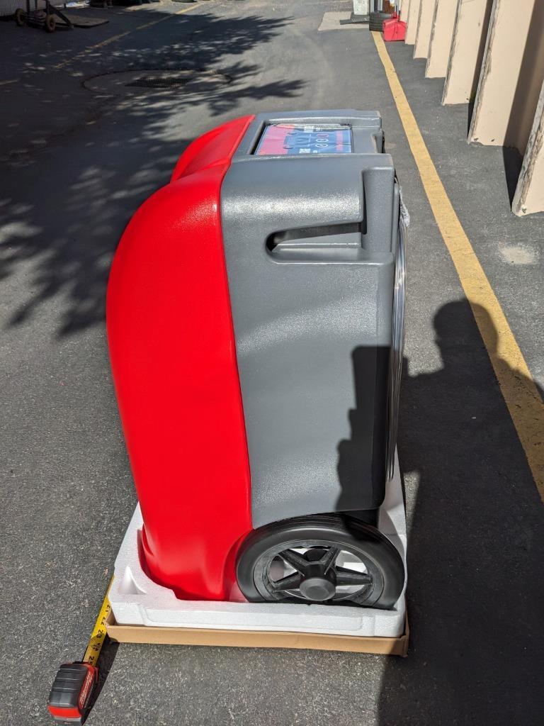 B-AIR VG1500 VANTAGE DEHUMIDIFIER RED 7.3 AMPS 76 PPD AHAM 150 PPD SAT NEW B2