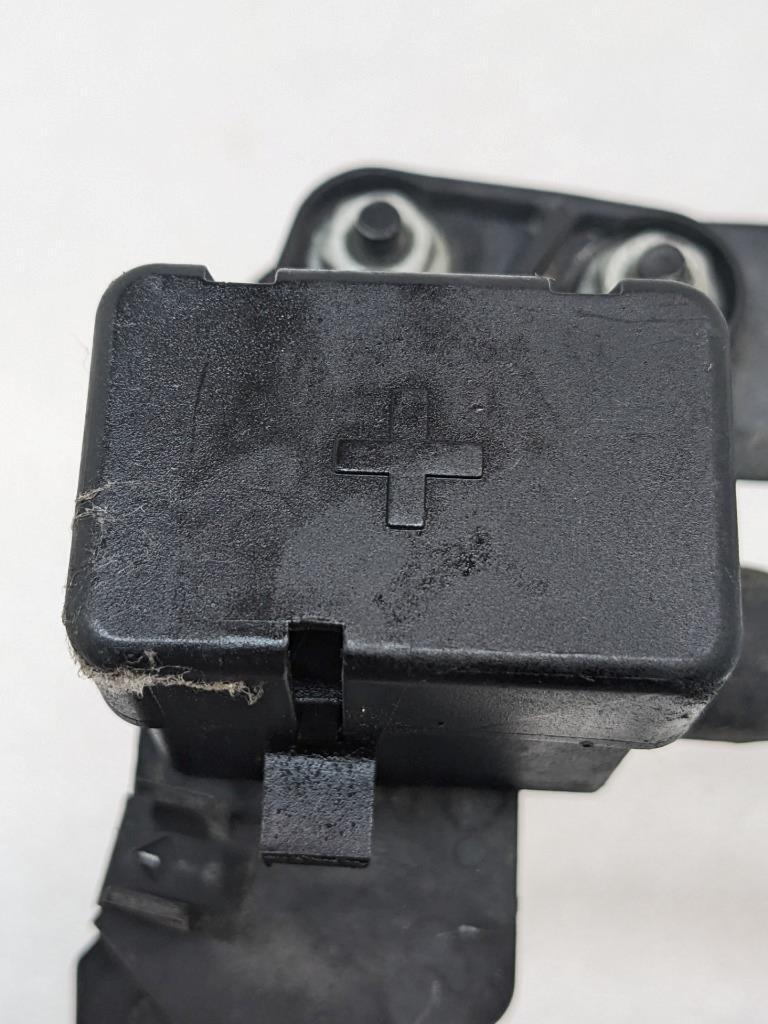 2002 996/911 PORSCHE BATTERY CABLE HARNESS WIRE JUNCTION 99661120300 996BGL2T2