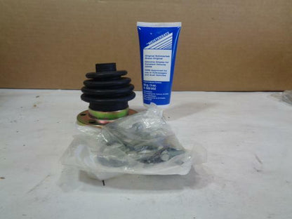 2 NEW MEISTERSATZ CV BOOTS FOR VW BEETLE 74-78 321498201A R9