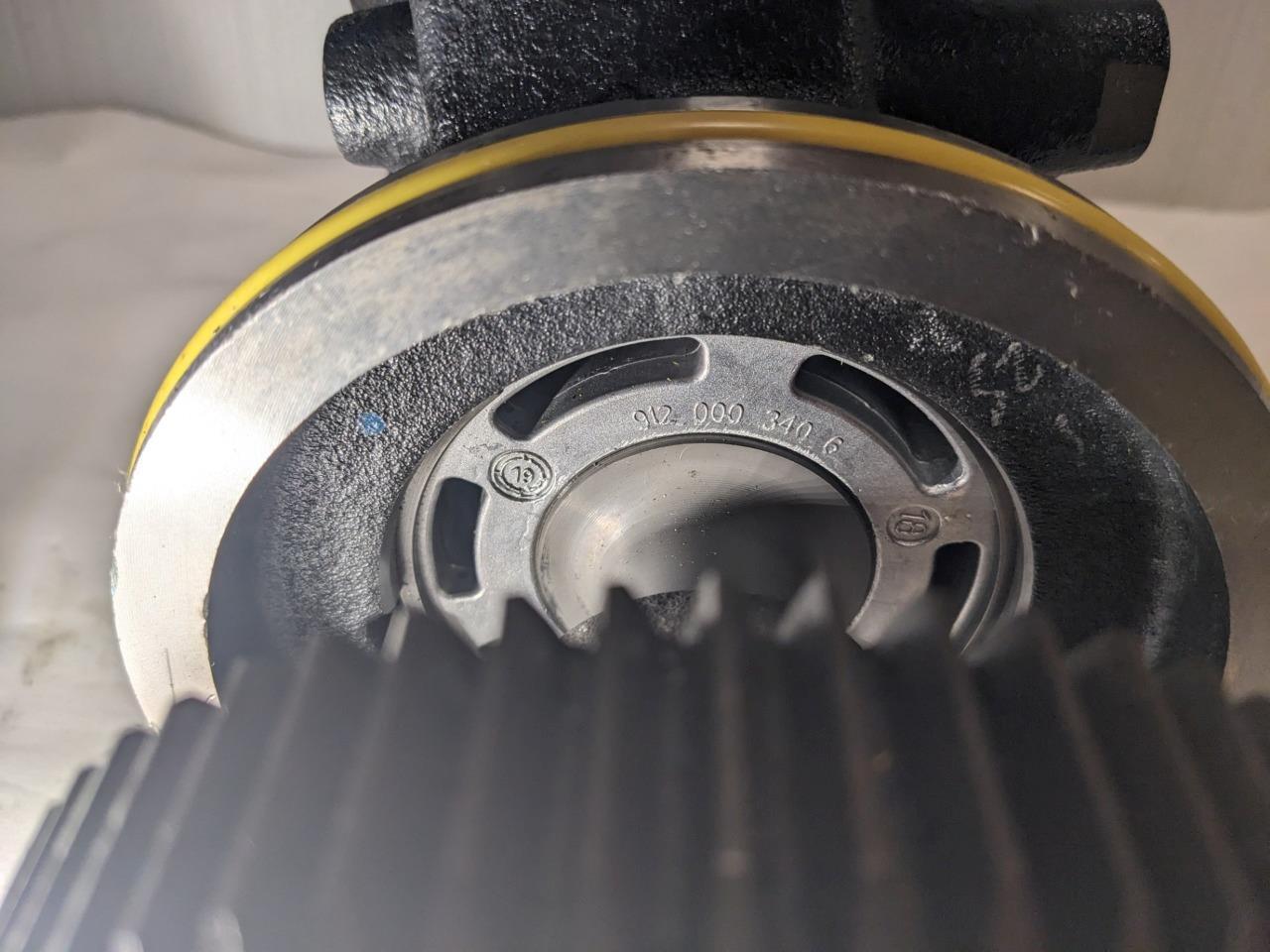 PACCAR 2139800 Genuine Paccar Air Compressor NEW BSIG1