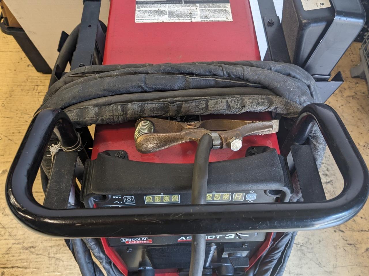 LINCOLN ELECTRIC ASPECT 375 AC/DC READY-PAK WELDING CART K3950-1 BAY3