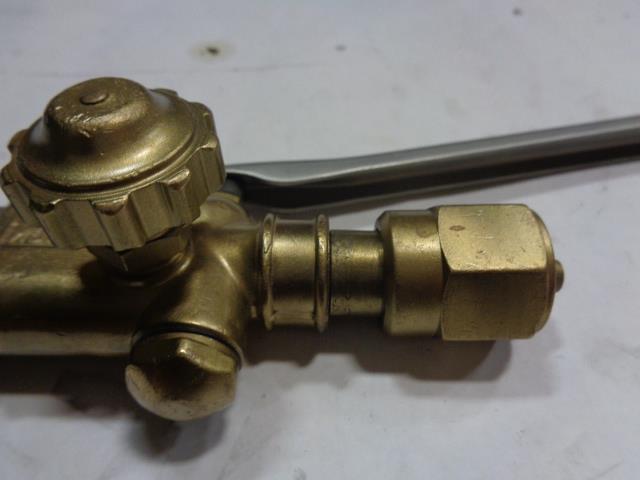 VICTOR 8IN HEAVY DUTY TORCH CUT. ATTACHMENT W/ 90° HEAD CA 2460  0381-1928 R22T5