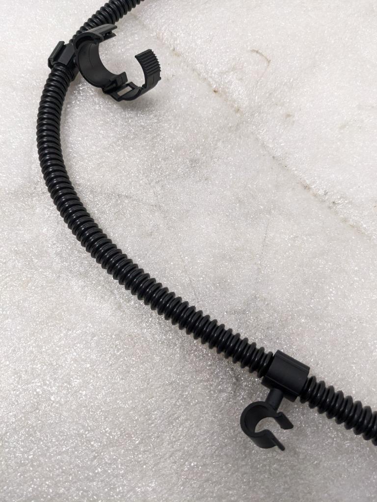 PORSCHE 95830104701 VENT LINE FOR PORSCHE NEW PGB2TB