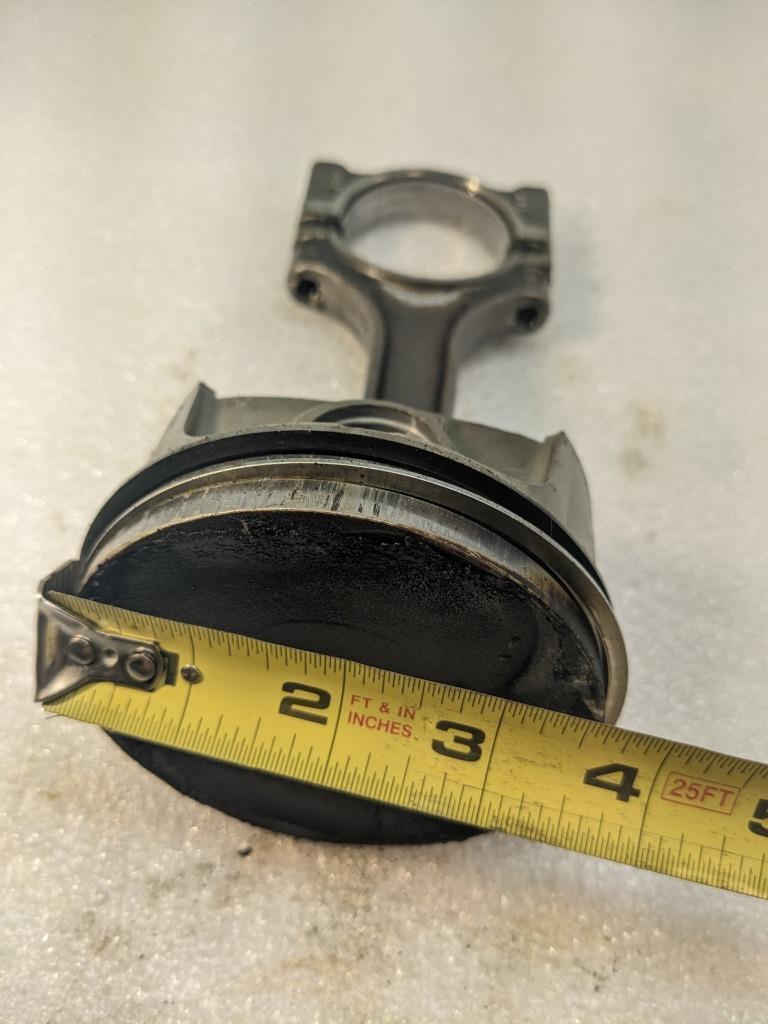 PORSCHE 986 BOXSTER 2.7L PISTON W/CONNECTING ROD #4 9961031028R USED 996GL2T1