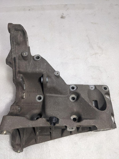 PORSCHE CAYENNE 4.5L LEFT ENGINE MOTOR BRACKET 9481022135R USED 996BGL