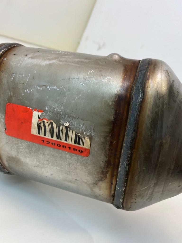 NEW CATALITYIC CONVERTER FOR 03-05 CHEVROLET EXPRESS 3500 V8 BSR ET1