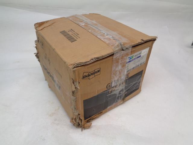 GENUINE DOOSAN FORKLIFT ENGINE CYLINDER HEAD GV15 (G) 150113-00823 R8