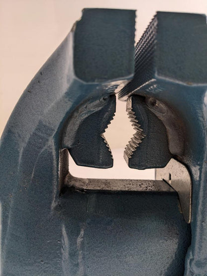 BESSEY BV-DF6SB BENCH VISE 6" WIDE 7" OPEN 90K PSI 360 SWIVEL NO HANDLE NEW H1