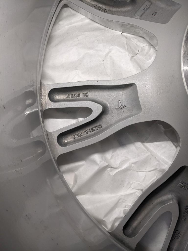SINGLE TESLA MODEL S WHEEL/RIM (GRAY) 19X10.5 INCH 296R2 (5 BOLT) NEW B2