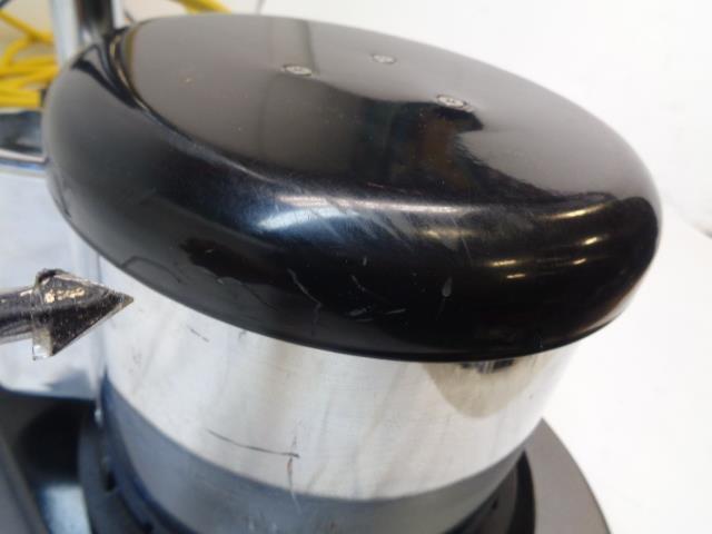 SANITAIRE 17 INCH FLOOR MACHINE SC6010D NEW BSR