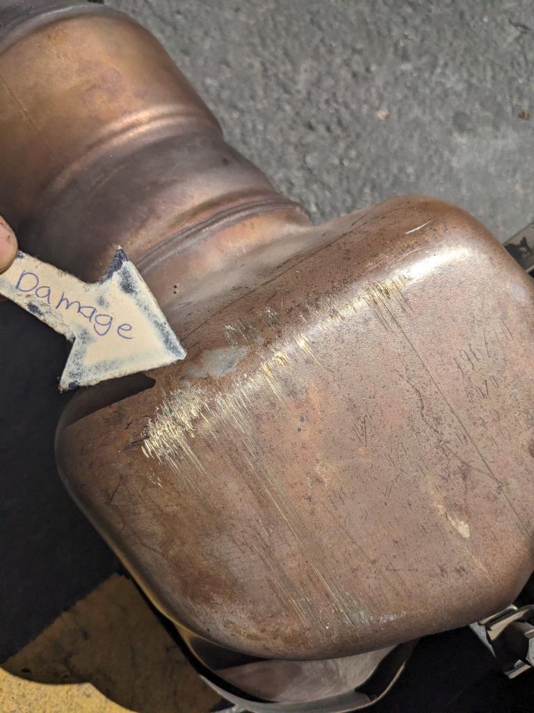 PORSCHE 99611102773 MUFFLER EXHAUST ASSEMBLY FOR 01-05 PORSCHE 911 996 USED B2