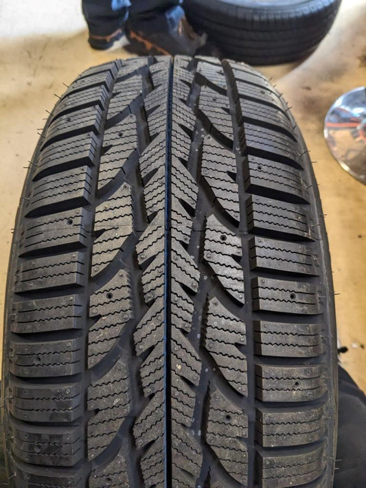 FIRESTONE WINTERFORCE 2 P 215 50 17 95S XL TIRE 003852 BQ4