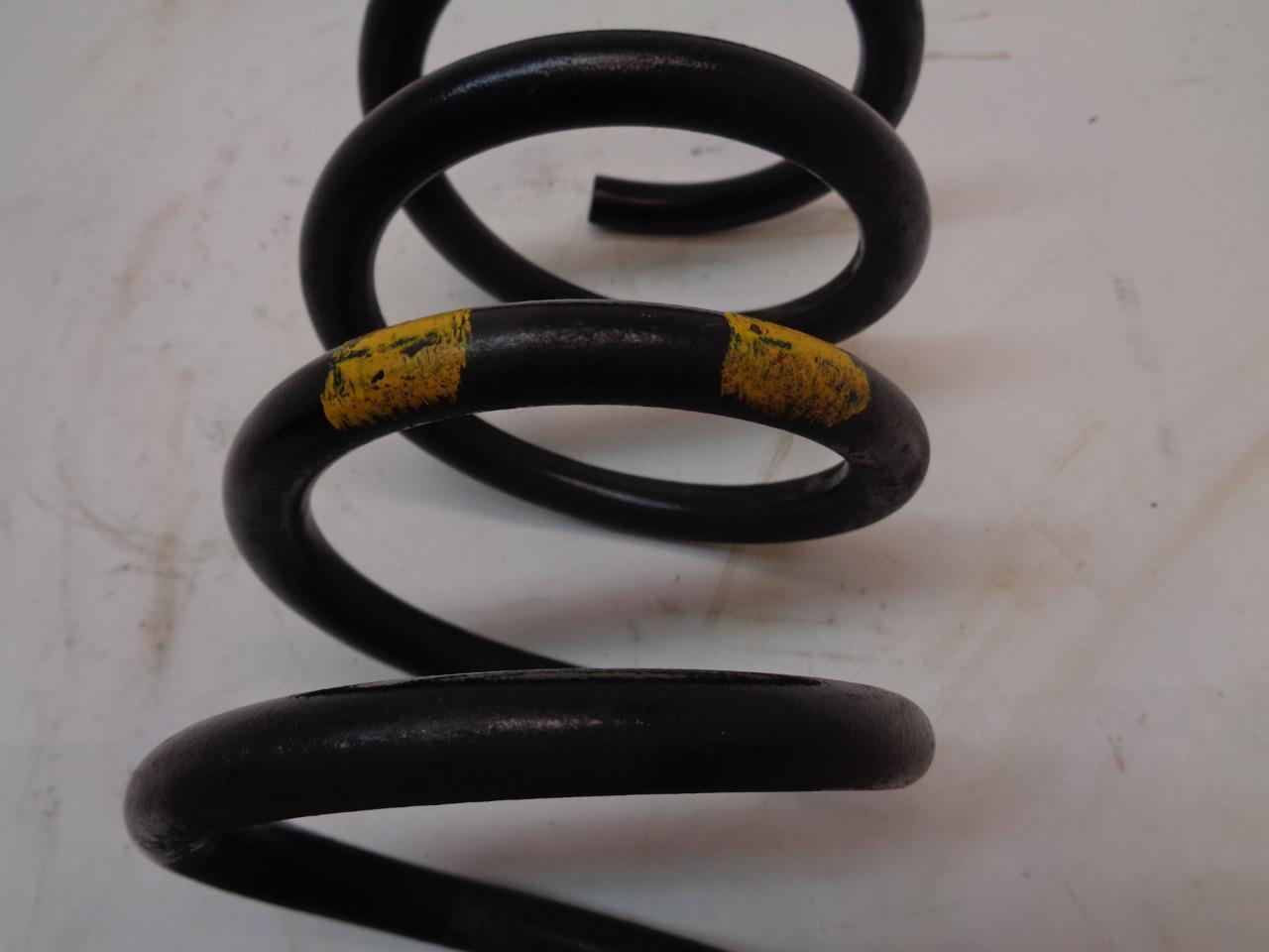 Porsche 911 (993) M032 Standard Rear Suspension Coil Spring Yellow USED R24T4