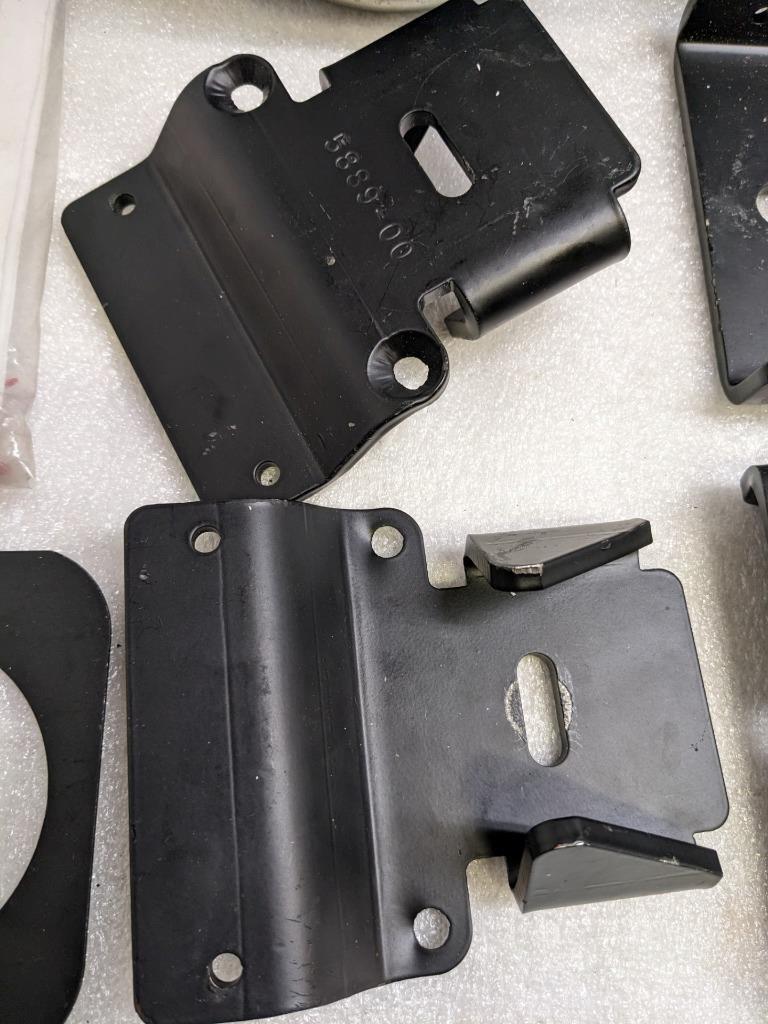 FIRESTONE 2609 RIDE-RITE REAR AIR SPRING KIT FOR 19-20 GMC SIERRA 1500 USED R34