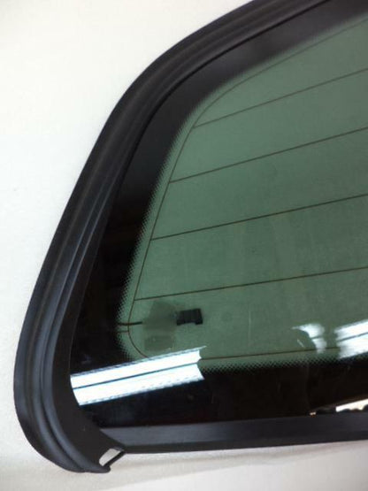 NEW OEM BMW 2004-10 X3 REAR RIGHT QUARTER GLASS 51 36 3 413 918 SR