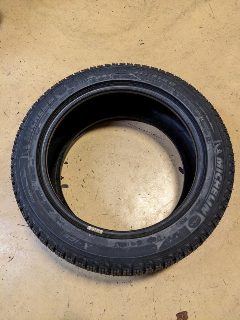 MICHELIN MICHELIN X-ICE Xi3 P 235 45 17 97H SL TIRE 13631 BQ4