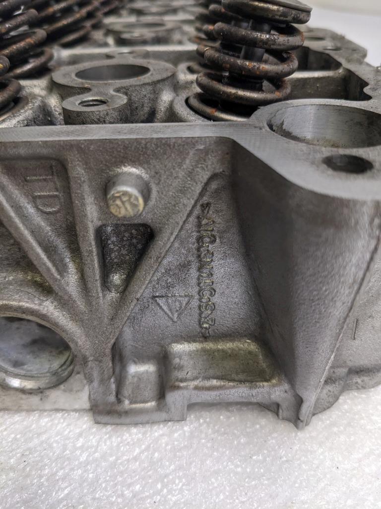 PORSCHE 948104104 LEFT ENGINE CYLINDER HEAD FOR 03-06 CAYENNE 4.5L USED #1 I2