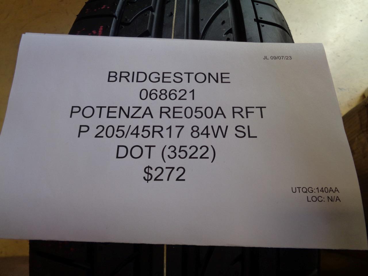 BRIDGESTONE POTENZA RE050A RFT P 205 45 17 87W SL TIRE 068621 BQ4