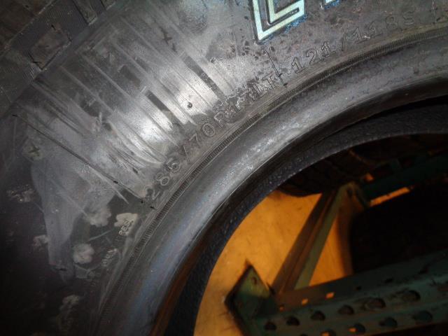 2 LING LONG CROSSWIND OWL LT 285 70 17 121/118S LRD 8PLY TIRE LTR-2121-AT-LL CQ2