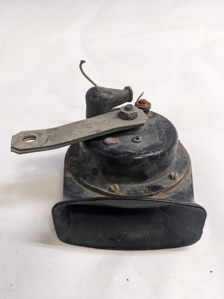 PORSCHE 84-91 944 LOW PITCH TONE ELECTRIC HORN SIREN MIXO TR129 #2 USED R21T2