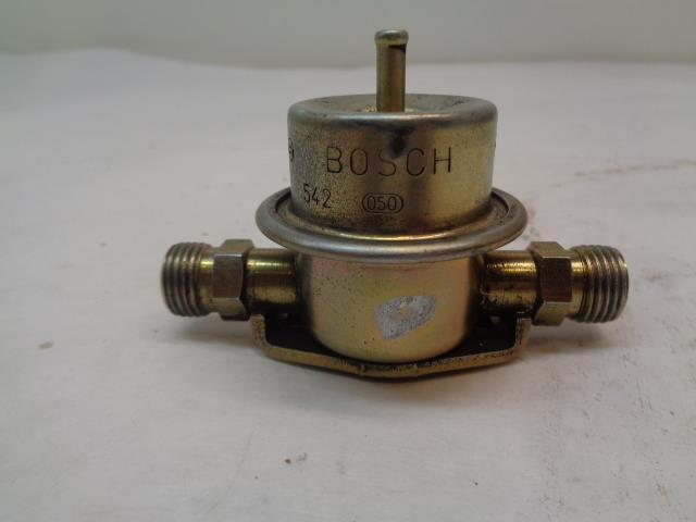 BOSCH FUEL PRESSURE DAMPER FOR PORSCHE 911&928 0 280 161 021 USED R24T3