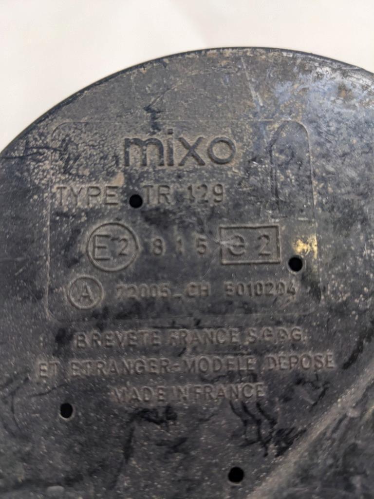 PORSCHE 84-91 944 LOW PITCH TONE ELECTRIC HORN SIREN MIXO TR129 #3 USED R21T2