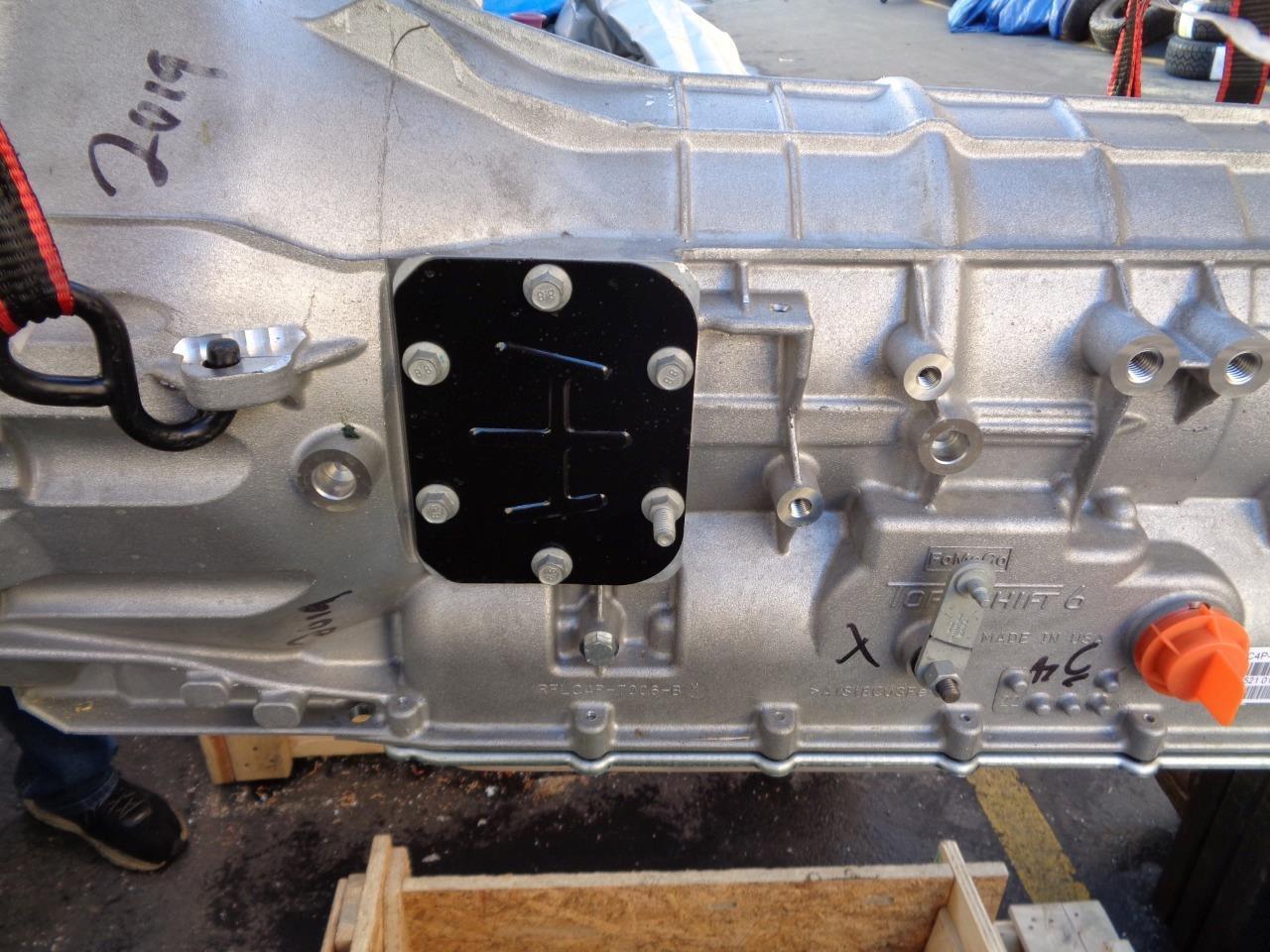 FORD F-350 SUPER DUTY '17 6-SPEED AUTO TRANSMISSION GAS 2WD  6.8L PTO HC4Z7000E