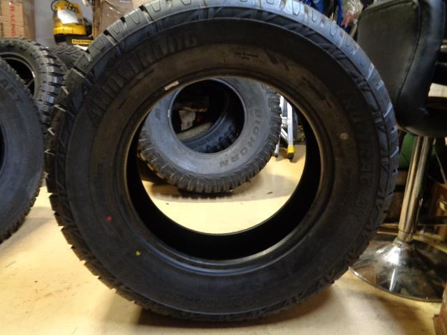 ARMSTRONG TRU-TRAC AT LT 325 60 20 126 123 R LRE 10PLY TIRE 1200046703 BQ4